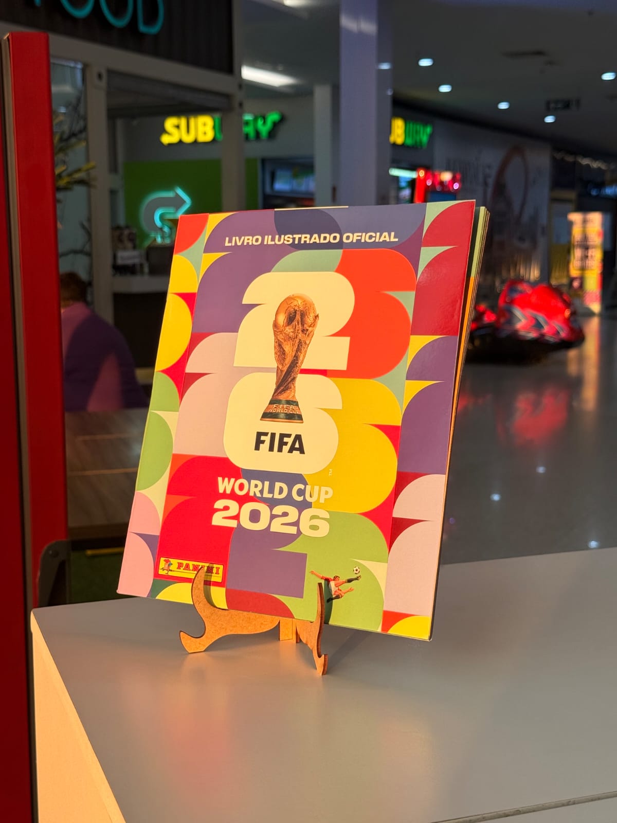 Zona Leste ganha ponto oficial para troca de figurinhas da Copa do Mundo 2026