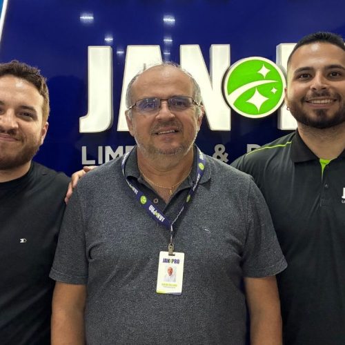 Dia dos Pais: pai e filhos mostram como empreender em família pode dar certo