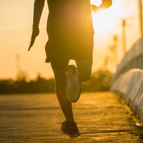Corrida de rua exige preparo: especialista alerta para cuidados que ajudam a evitar lesões