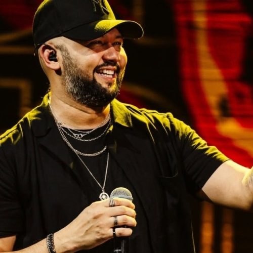 Uendel Pinheiro faz show gratuito de pagode no Shopping Grande Circular nesta sexta