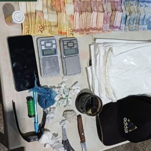 Homem tenta fugir da PM, mas é preso por tráfico de drogas em Carauari