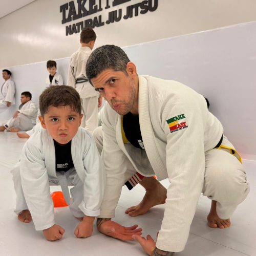 Muito além do tatame: jiu-jitsu transforma comportamento e autoestima de alunos em Manaus