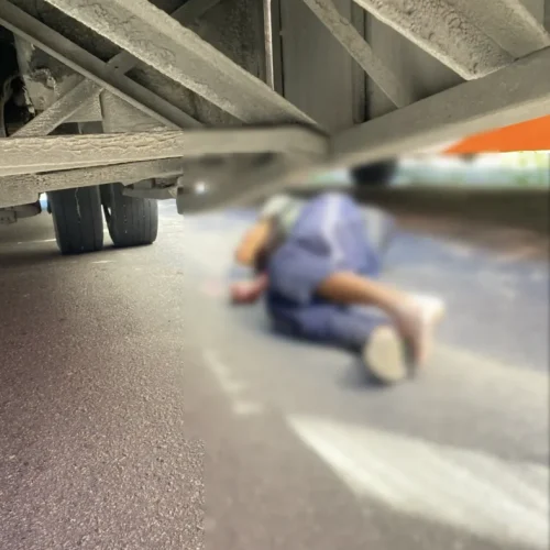 Homem é atropelado por ônibus dentro do Terminal do Ouro Verde e fica gravemente ferido em Manaus