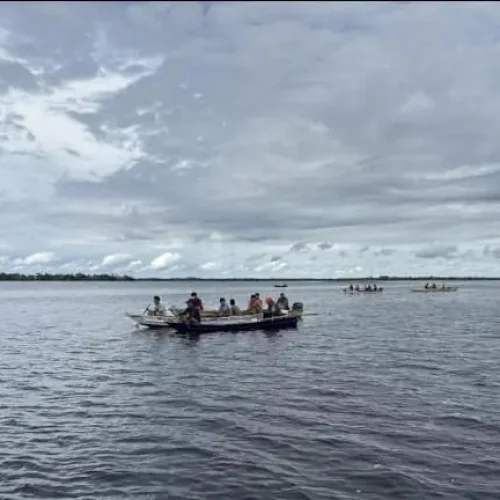 Tragédia no Amazonas: dois idosos morrem e um desaparece após embarcação afundar durante viagem para sacar aposentadoria