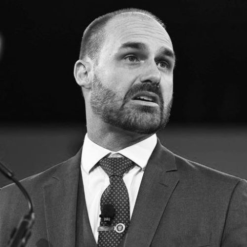 STF condena Eduardo Bolsonaro a mais de 4 anos de prisão e o torna inelegível