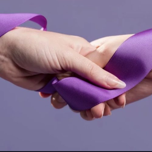 Agosto Lilás: violência psicológica contra mulheres cresce 16,9% no Brasil e pode começar de forma sutil
