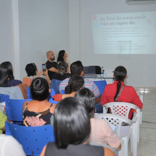 Curso inédito de Assistência Terapêutica baseado na ciência ABA fortalece atendimento a crianças com TEA em Autazes